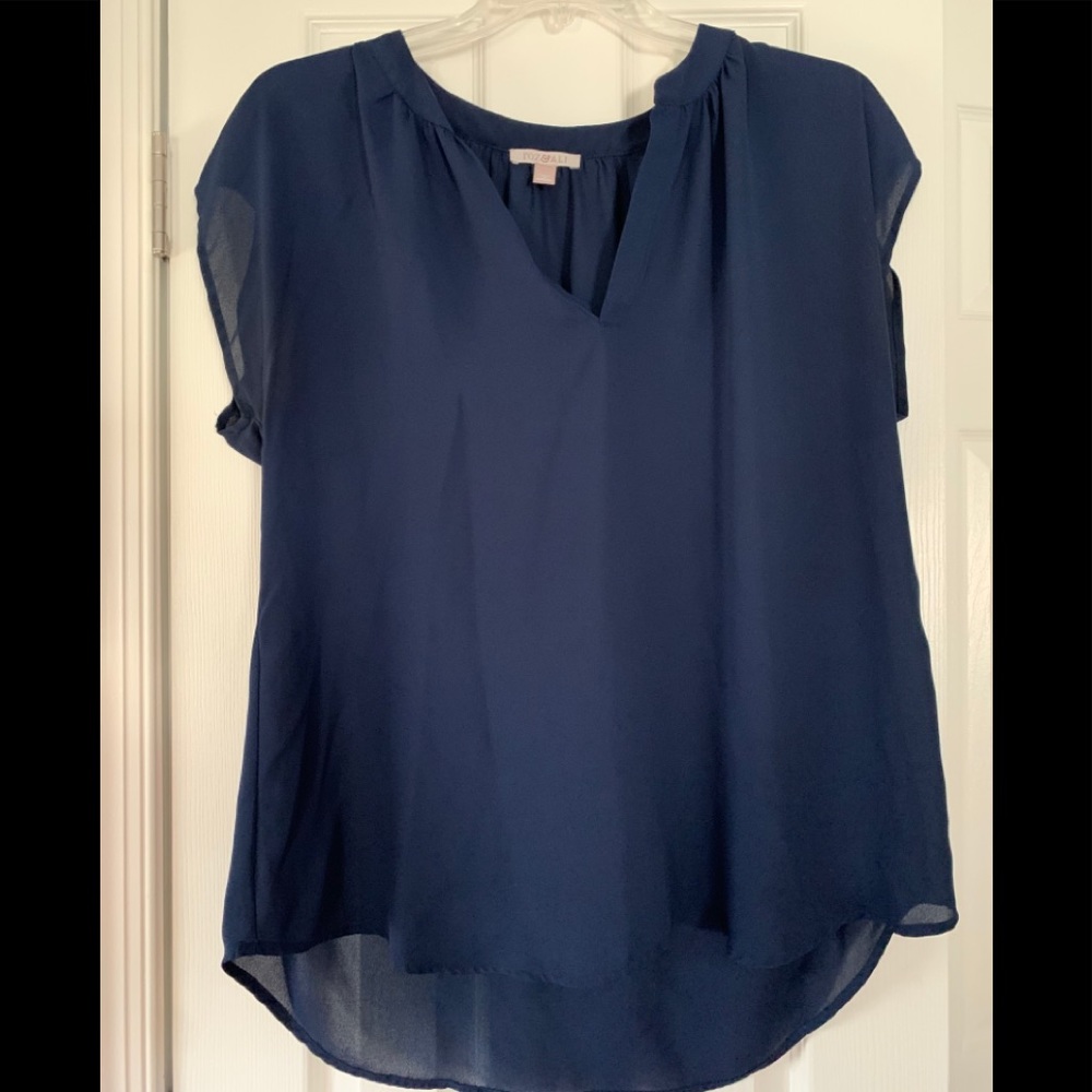 Navy Roz & Ali top